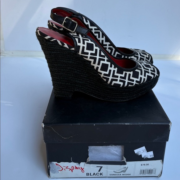 Banana Republic Red and Black Geometric Sandals - Picture 1 of 15